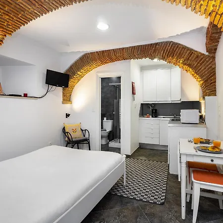 Whome Cozy Alfama Haven: Perfect For Exploring Apartment Lisbon